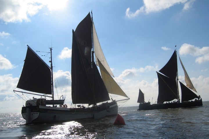 a small boat in a body of water